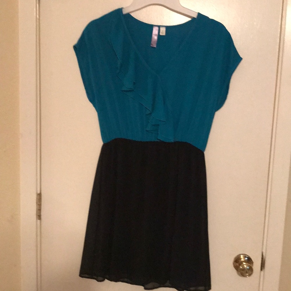 Ruffle detailed collar Dress